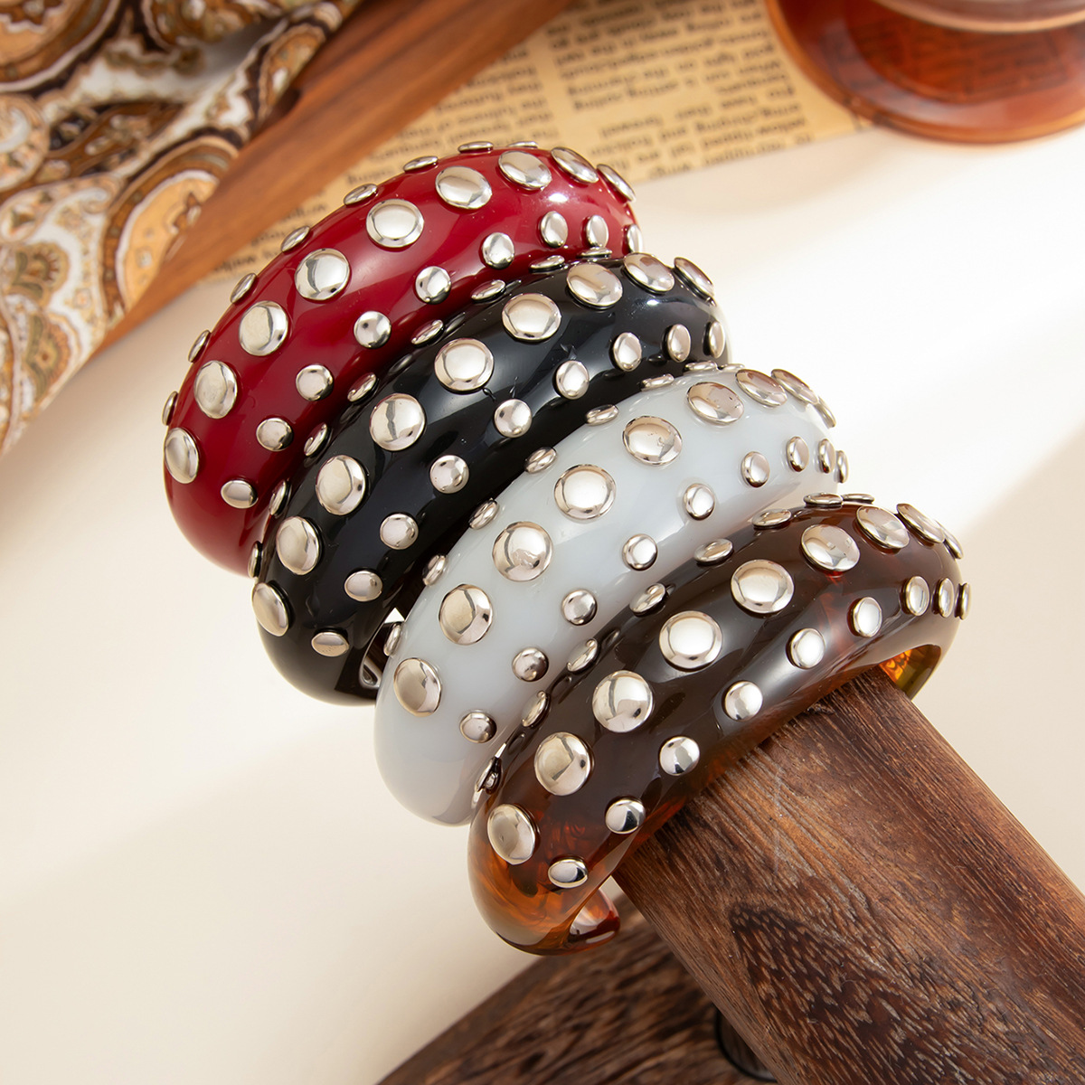 Hyperbole Rivets Acrylic Resin - огляд і ціна Minimalist Ring Stackable